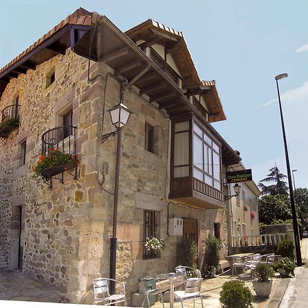 ホテル Casa Paulino Corrales De Buelna エクステリア 写真