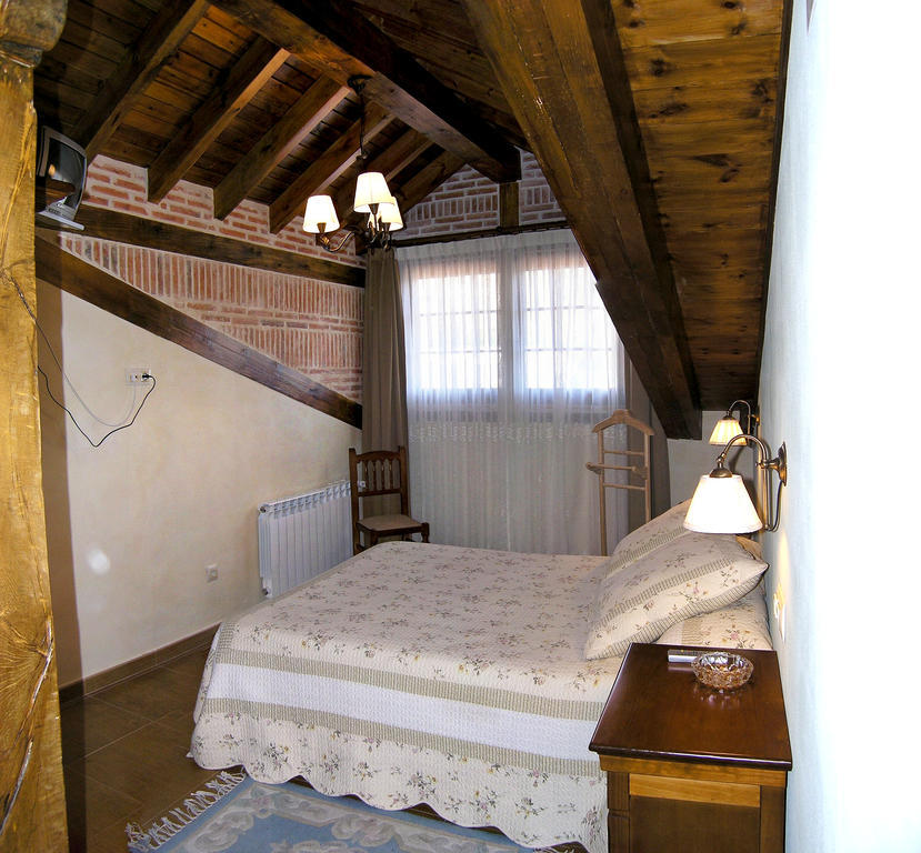 ホテル Casa Paulino Corrales De Buelna 部屋 写真